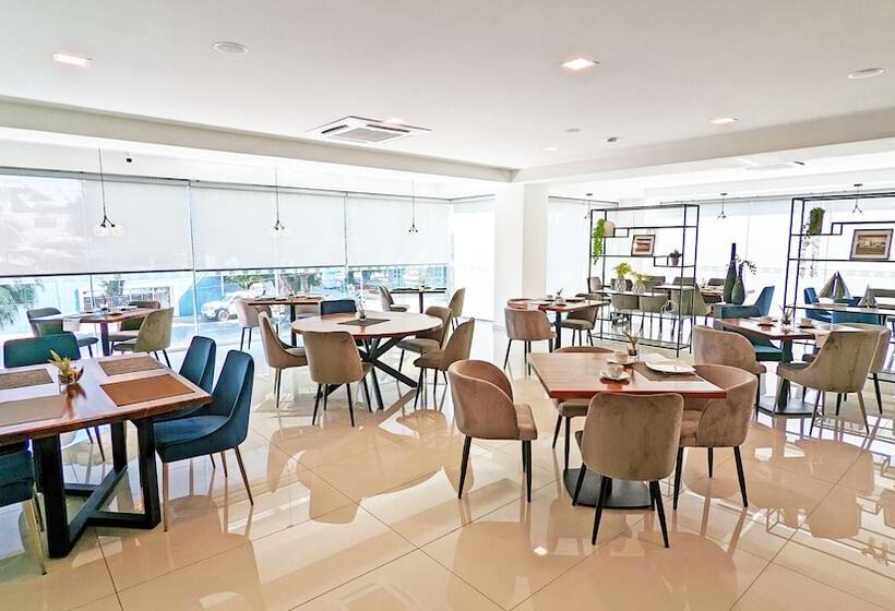 فندق Fray Select