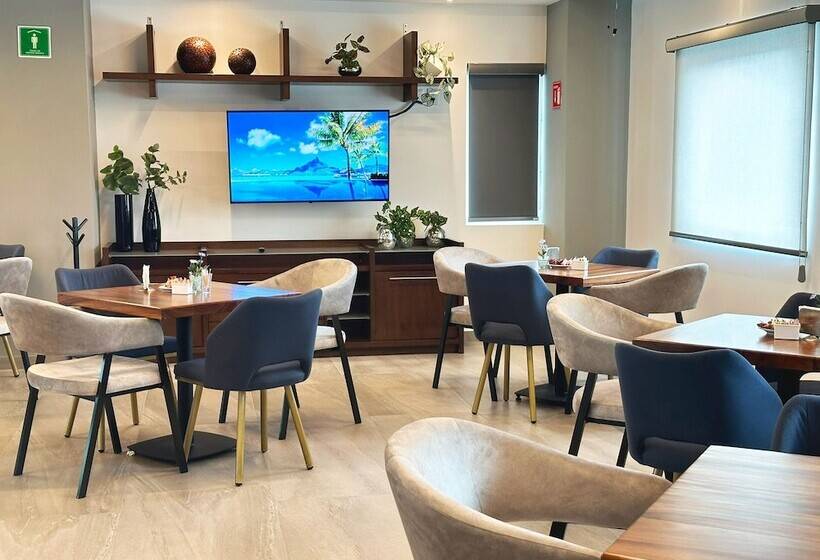 فندق Fray Select