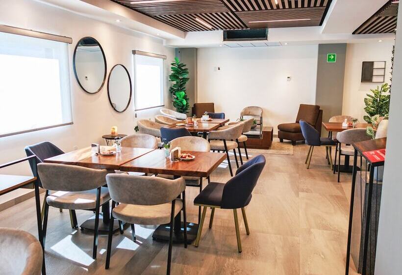 فندق Fray Select