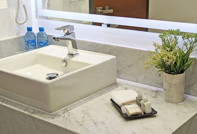 فندق Fray Select