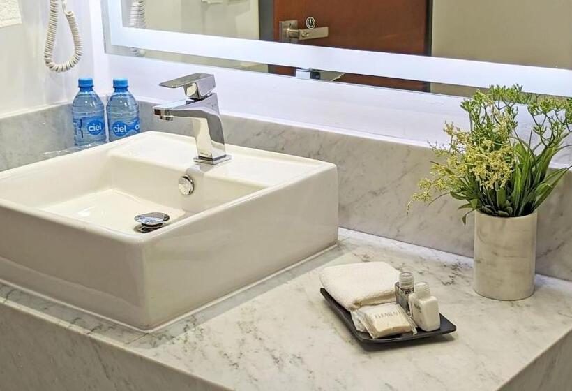 فندق Fray Select