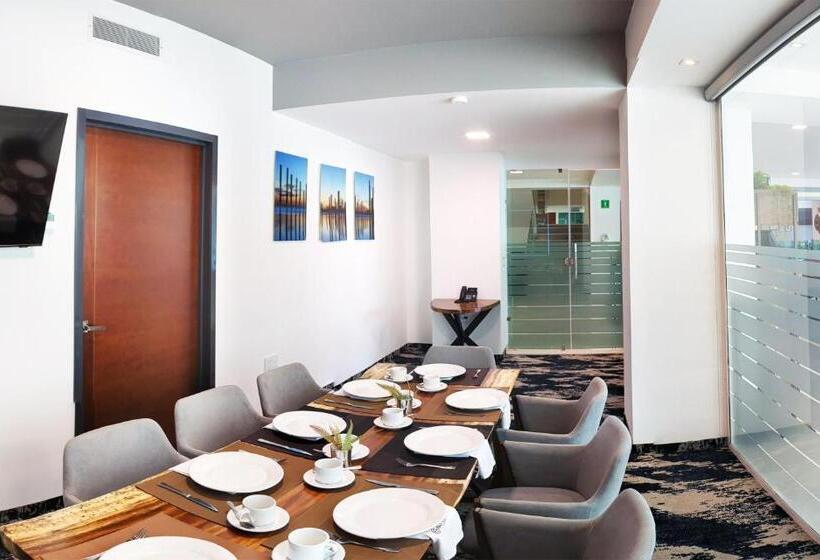 فندق Fray Select