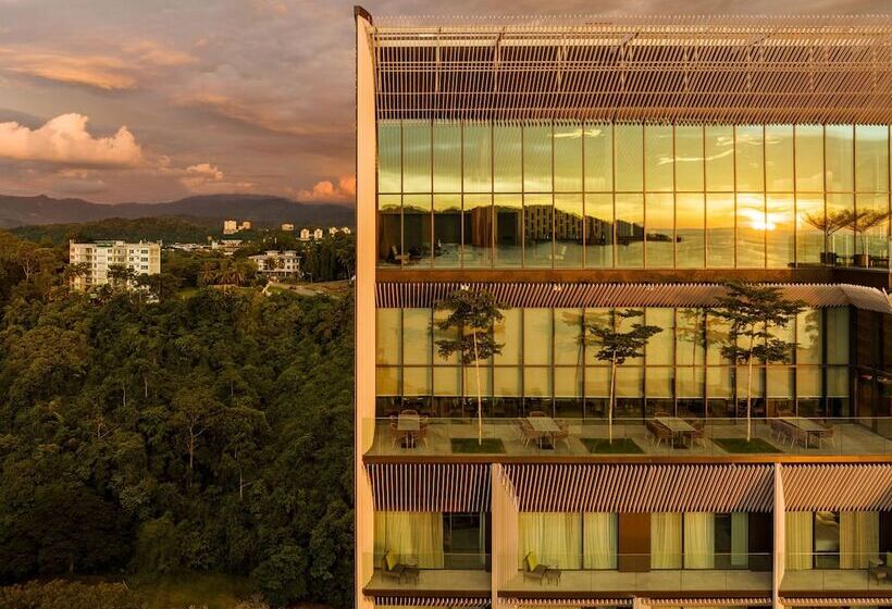 בית מלון כפרי Hyatt Centric Kota Kinabalu