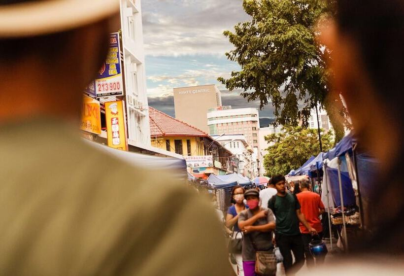 בית מלון כפרי Hyatt Centric Kota Kinabalu