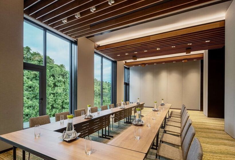 בית מלון כפרי Hyatt Centric Kota Kinabalu