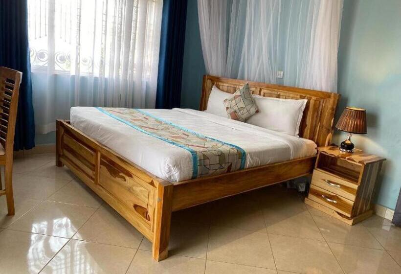 هتل Mary Keeri Suites