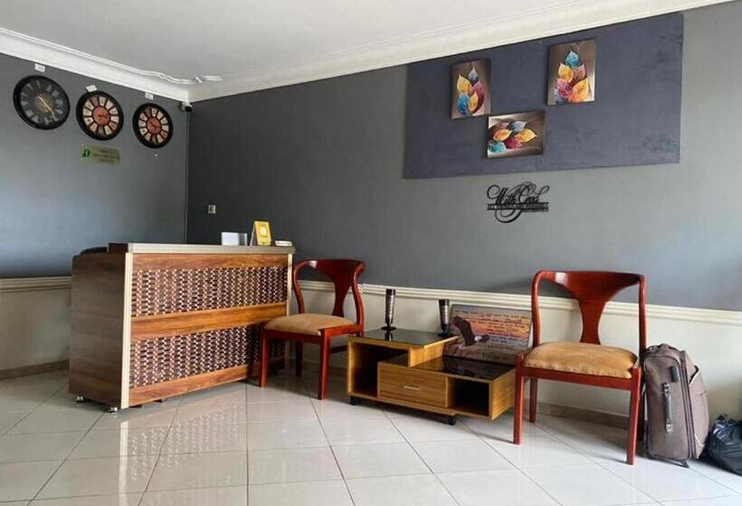 هتل Mary Keeri Suites