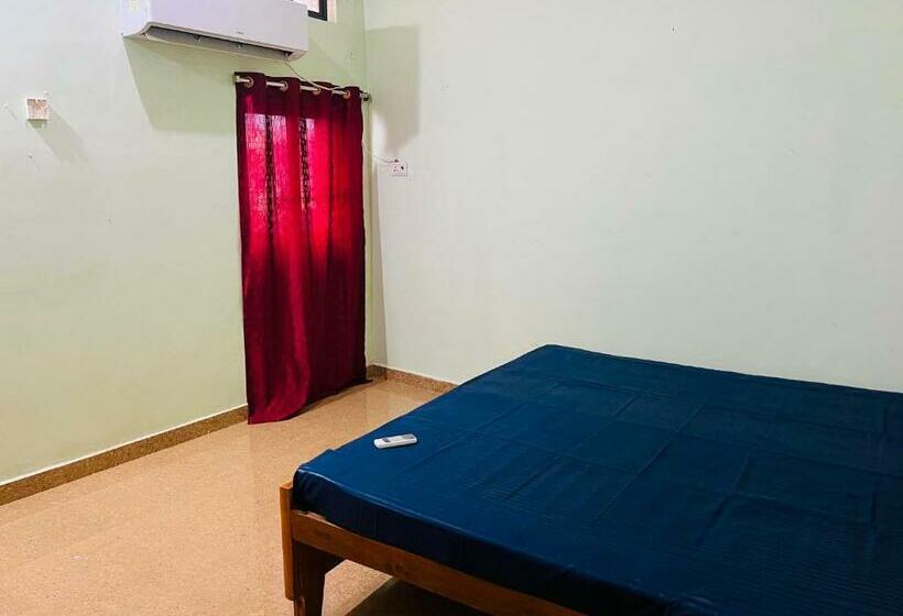 בית מלון כפרי Oyo 91480 Pangat Guest House