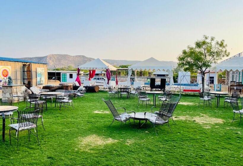 فندق Shivohum Adventure Retreat