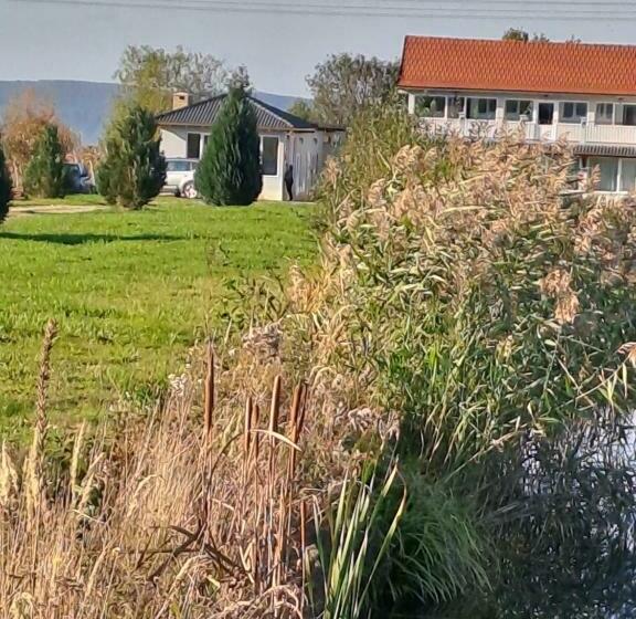 La Izvoare Pensiune Păstrăvărie