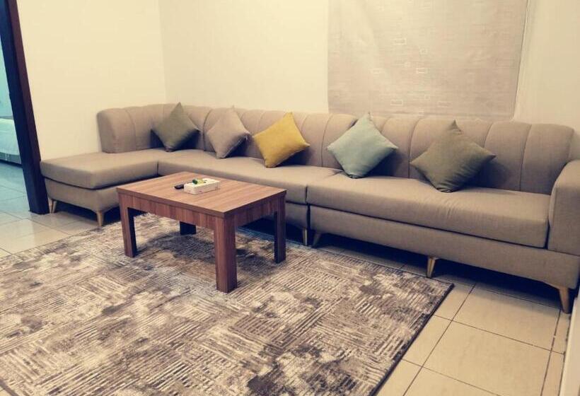 أسفار الأولى