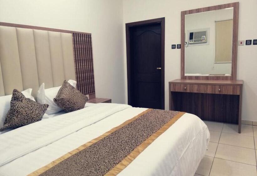 أسفار الأولى