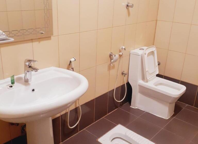 أسفار الأولى