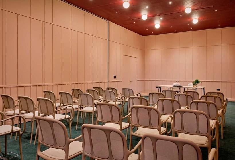 Art Otel London Battersea Power Station, Powered By Radisson Hotels