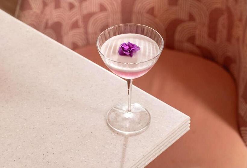 Art Otel London Battersea Power Station, Powered By Radisson Hotels