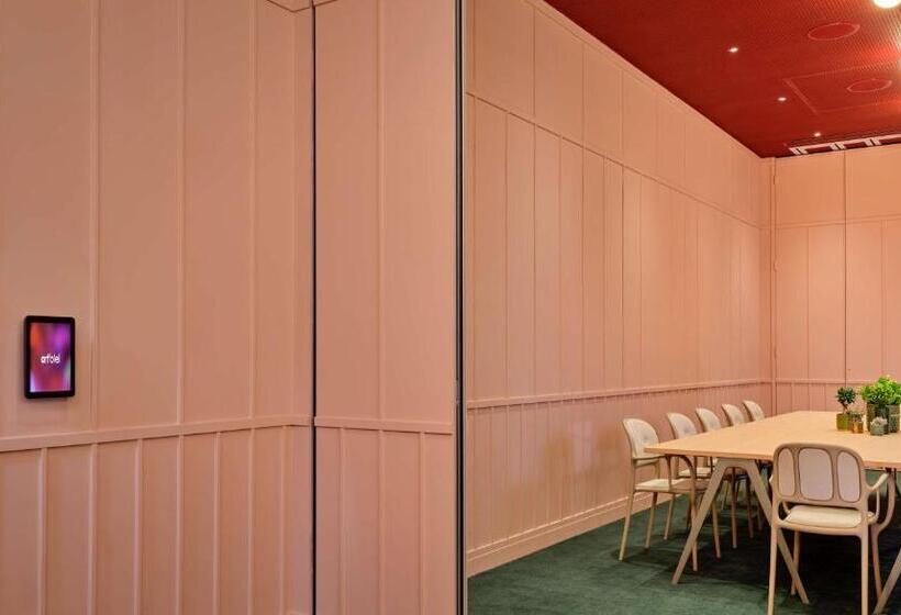 Art Otel London Battersea Power Station, Powered By Radisson Hotels