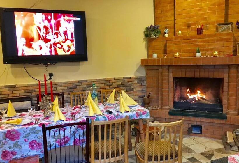 تختخواب و صبحانه Ekas Rosengarten