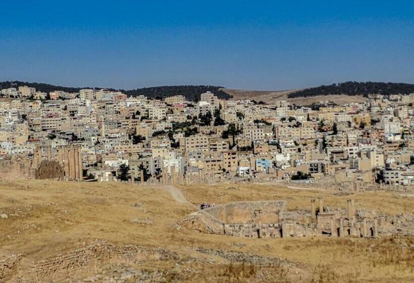 تختخواب و صبحانه Full Panorama Jerash