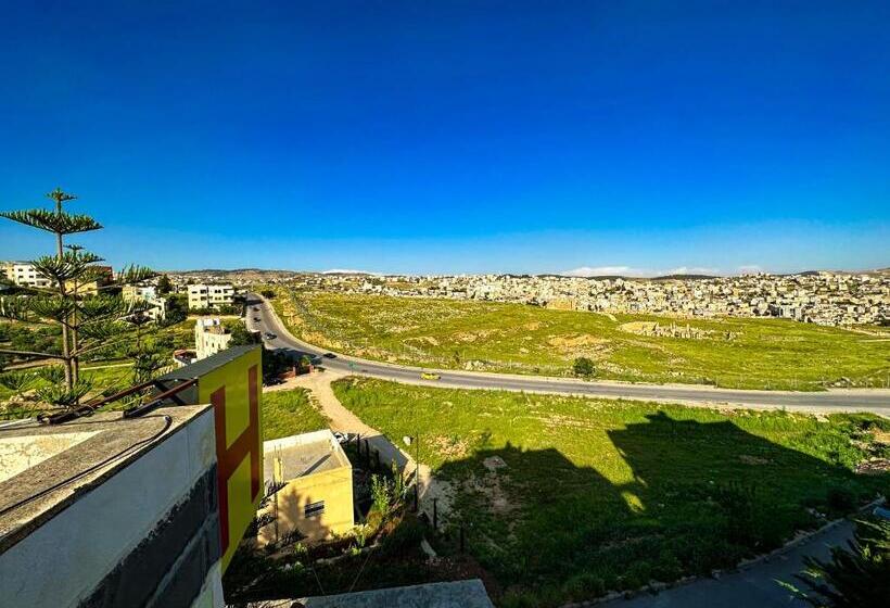تختخواب و صبحانه Full Panorama Jerash