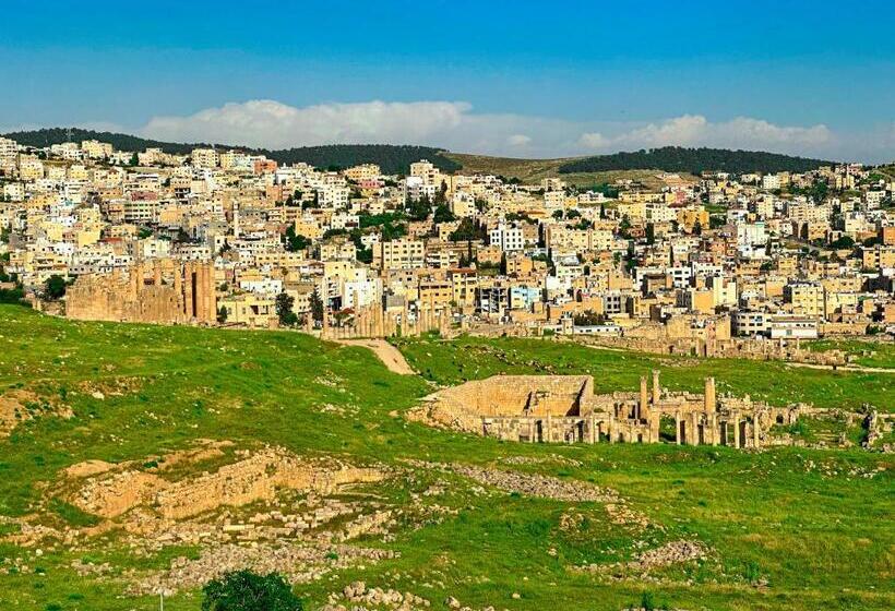 تختخواب و صبحانه Full Panorama Jerash