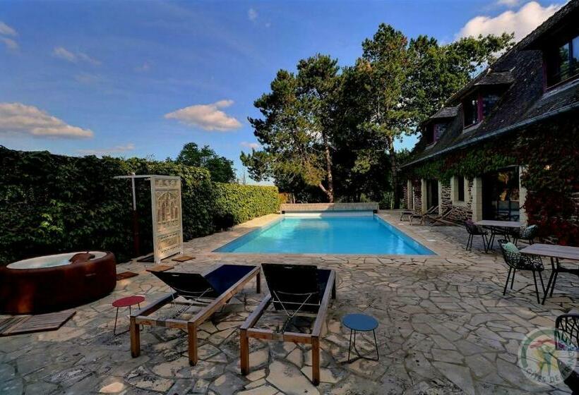 ベッドアンドブレックファースト Manoir De La Droulinais