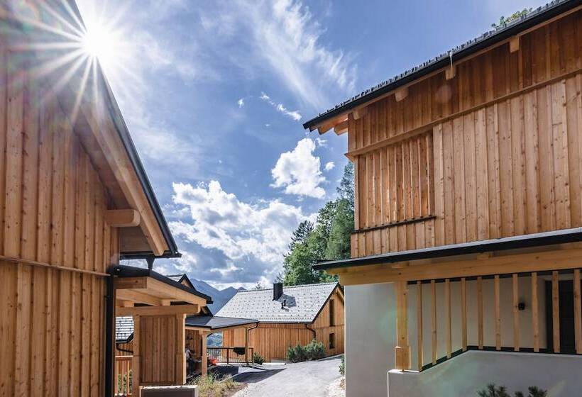 Hideaway Hotel Montestyria Chalets & Suiten