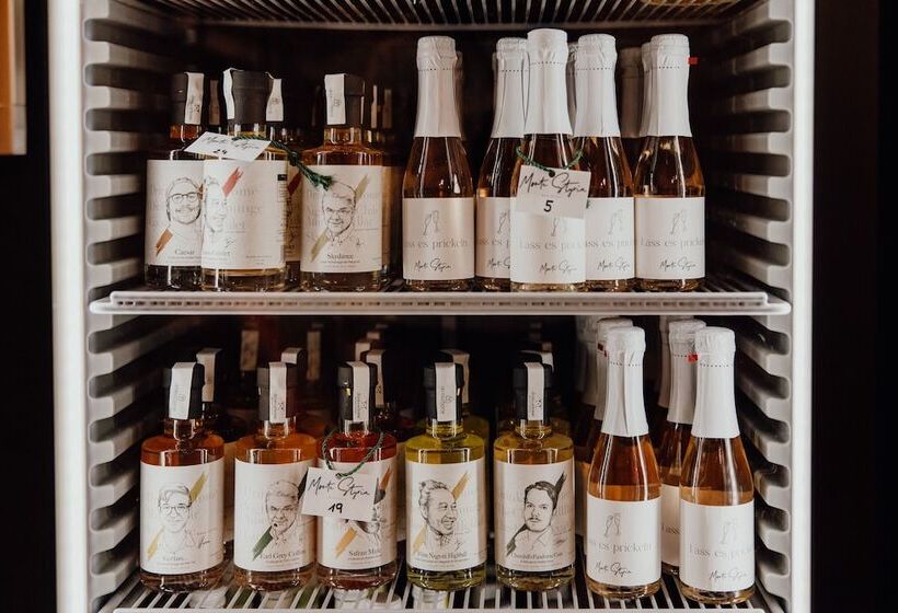 Hideaway Hotel Montestyria Chalets & Suiten