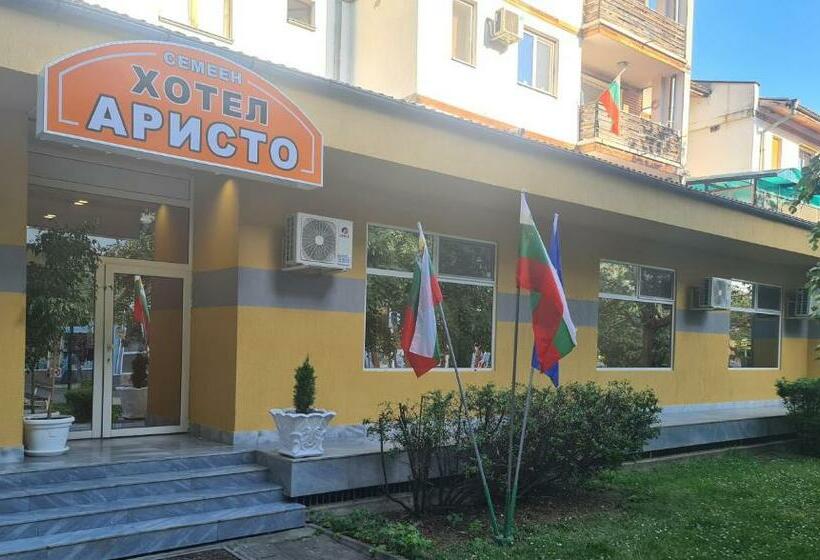 فندق семеен хотел аристо
