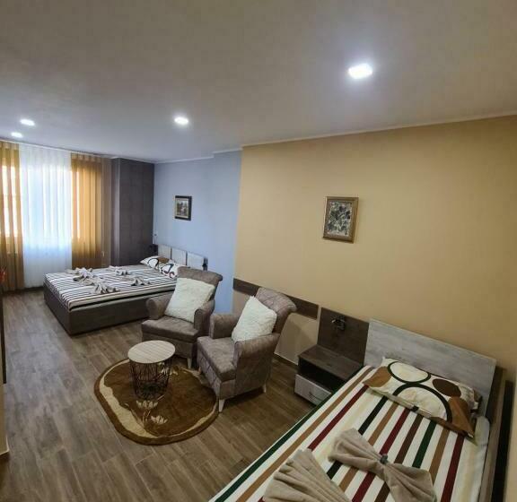 فندق семеен хотел аристо