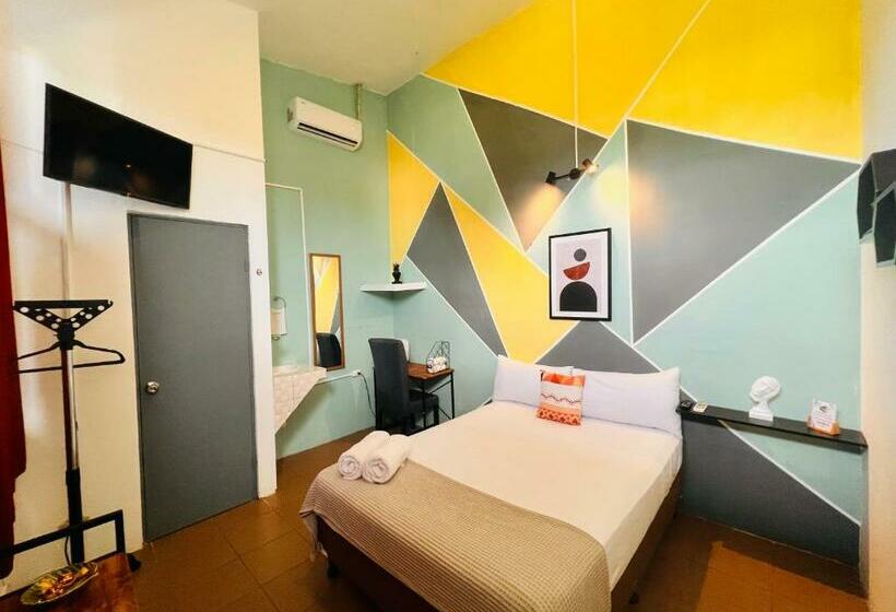 Отель Adventure Lodge