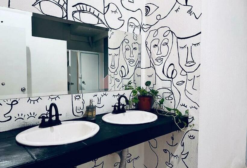 Отель Adventure Lodge