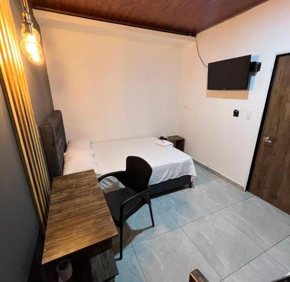 בית מלון כפרי Almalu