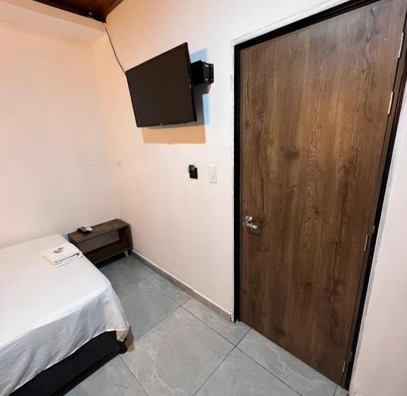 בית מלון כפרי Almalu