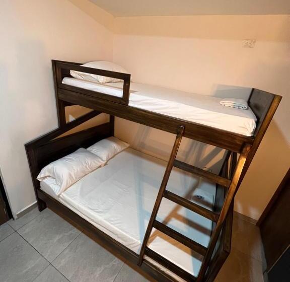 בית מלון כפרי Almalu