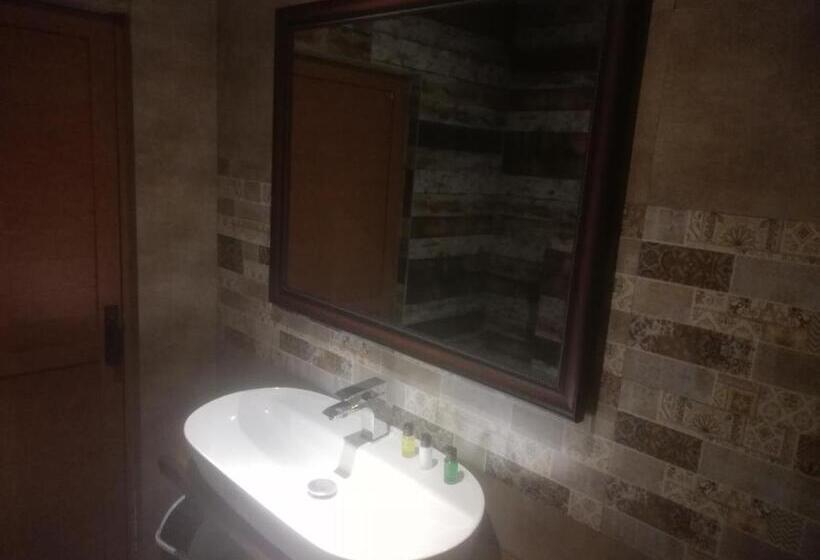 Отель Friendly Hills