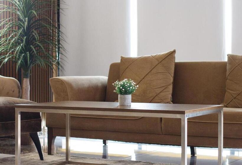 فندق النزيل الذهبي   Golden Guest