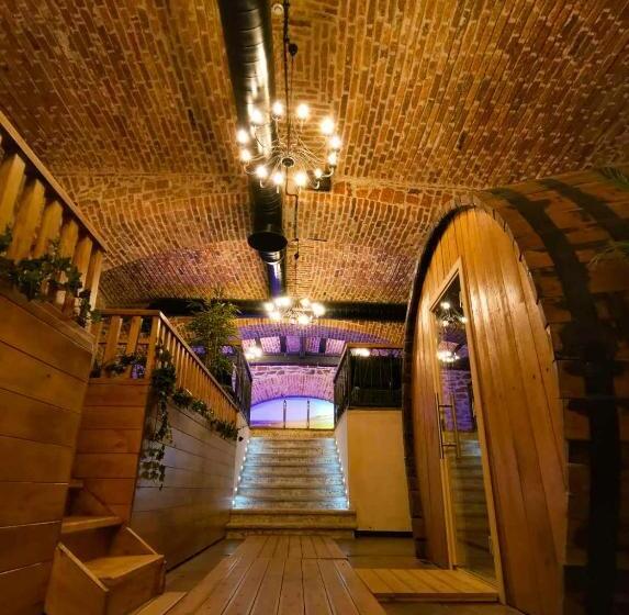 هتل Helvecija 1880