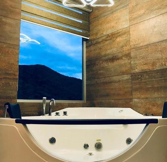 Hotel Hostería Castillo Real