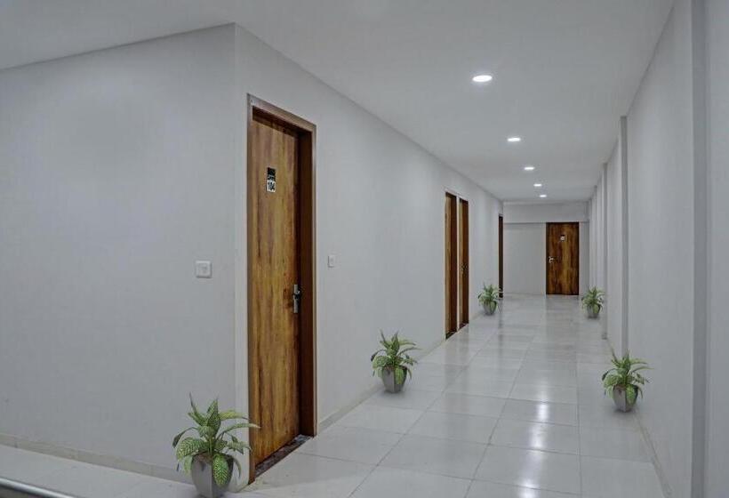 酒店 Oyo 90450 Weekend Rooms