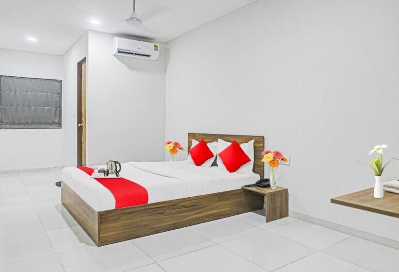 酒店 Oyo 90450 Weekend Rooms