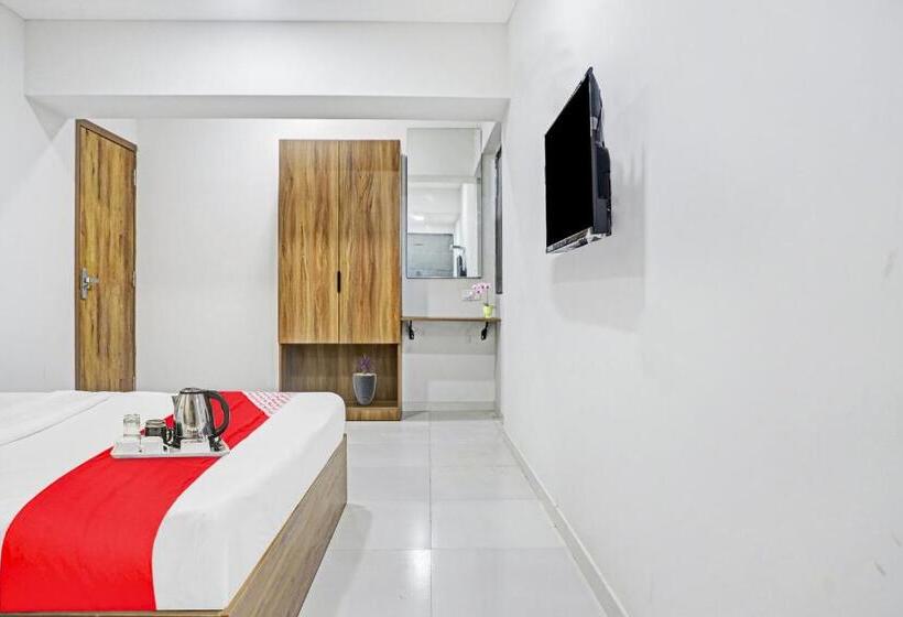 酒店 Oyo 90450 Weekend Rooms