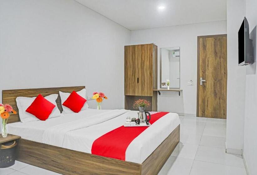 酒店 Oyo 90450 Weekend Rooms