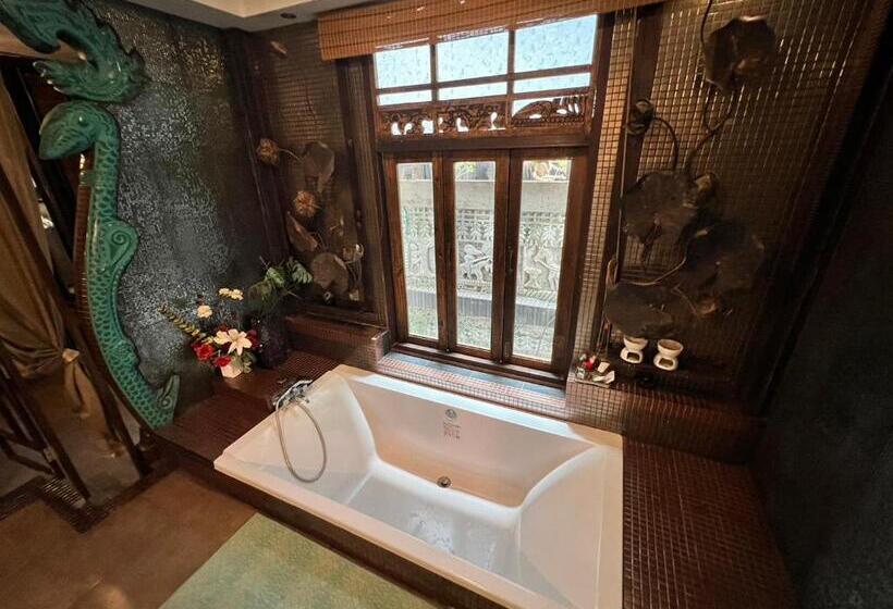 Khgema Nuanjun Pool Villa Gallery Resort