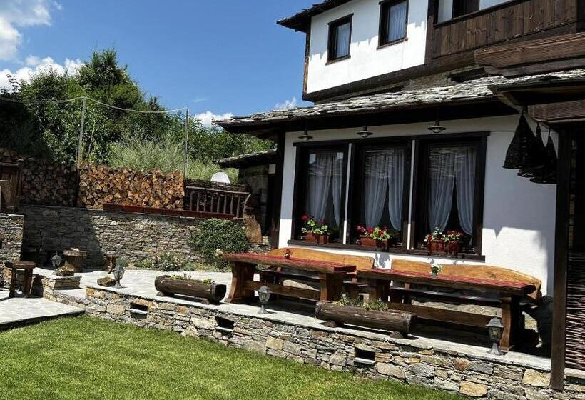 Pensió кондеви къщи