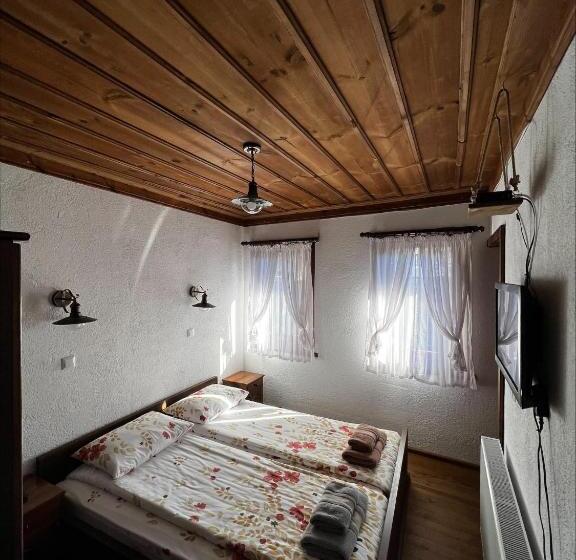 Pensió кондеви къщи