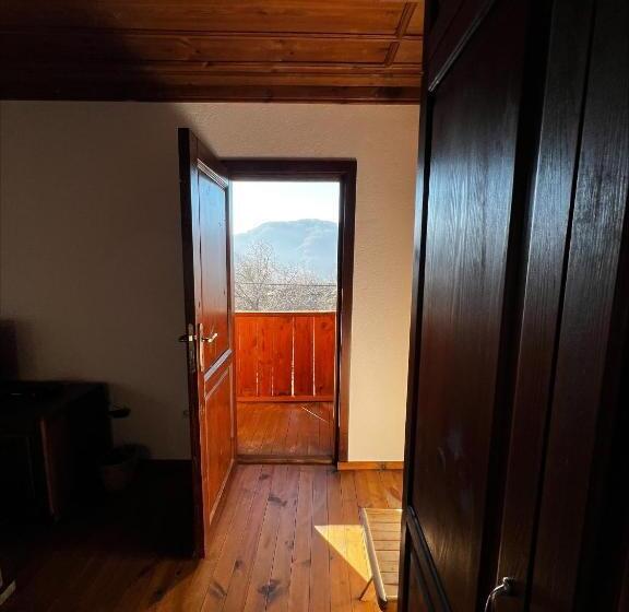 Pensió кондеви къщи