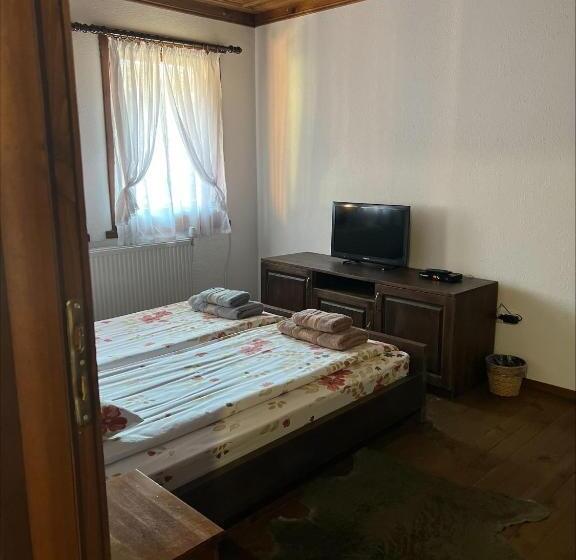 Pensió кондеви къщи