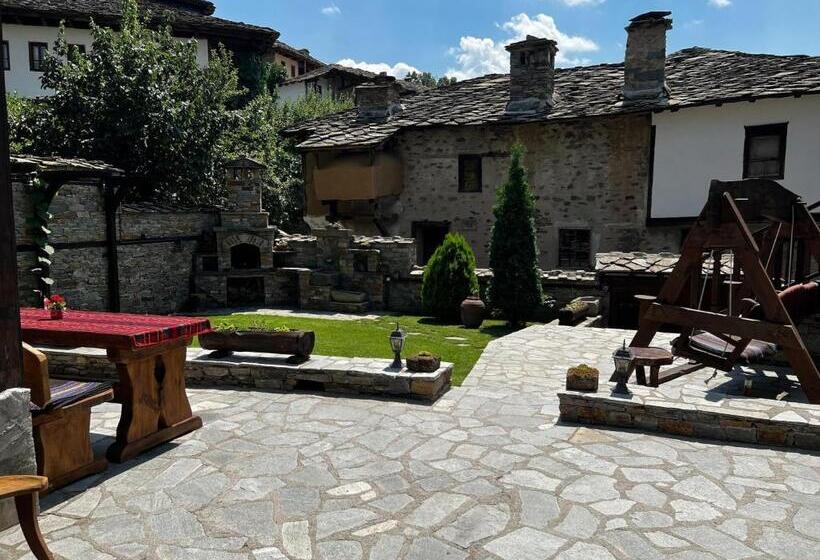 Pensió кондеви къщи