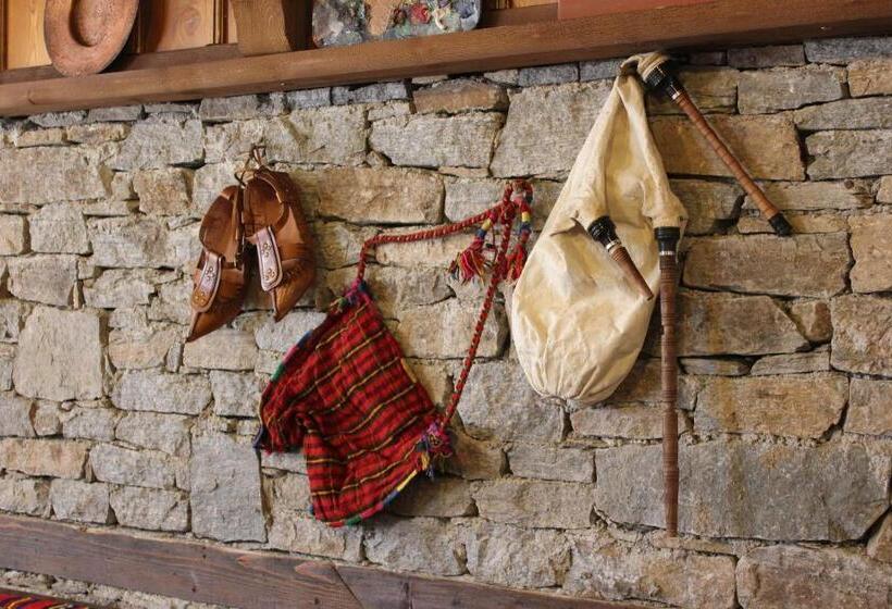 Pensió кондеви къщи