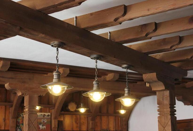 Pensió кондеви къщи